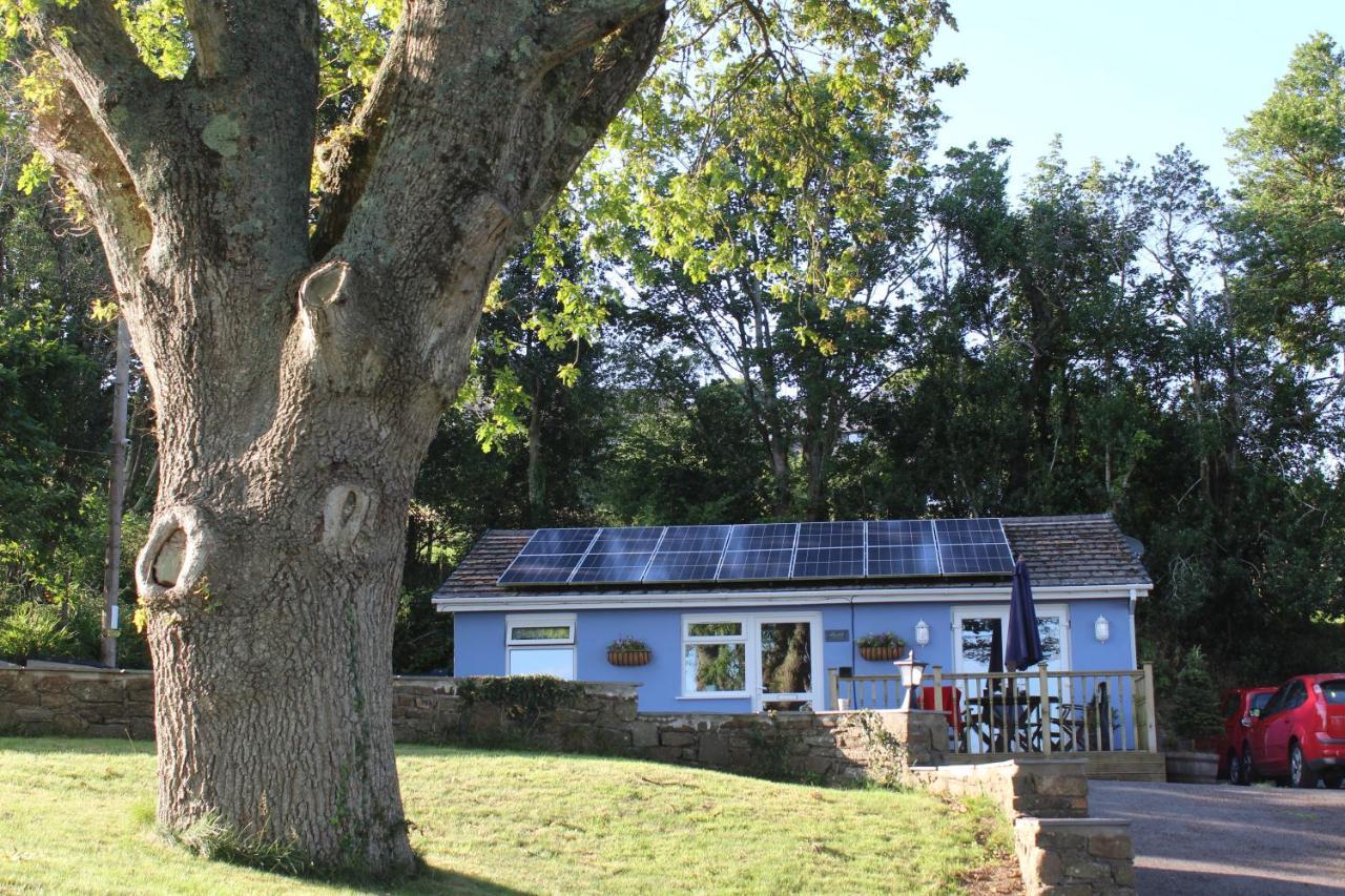 Ferienwohnung Bronllys Farm Coastal Self-Catering Llanelli Exterior foto